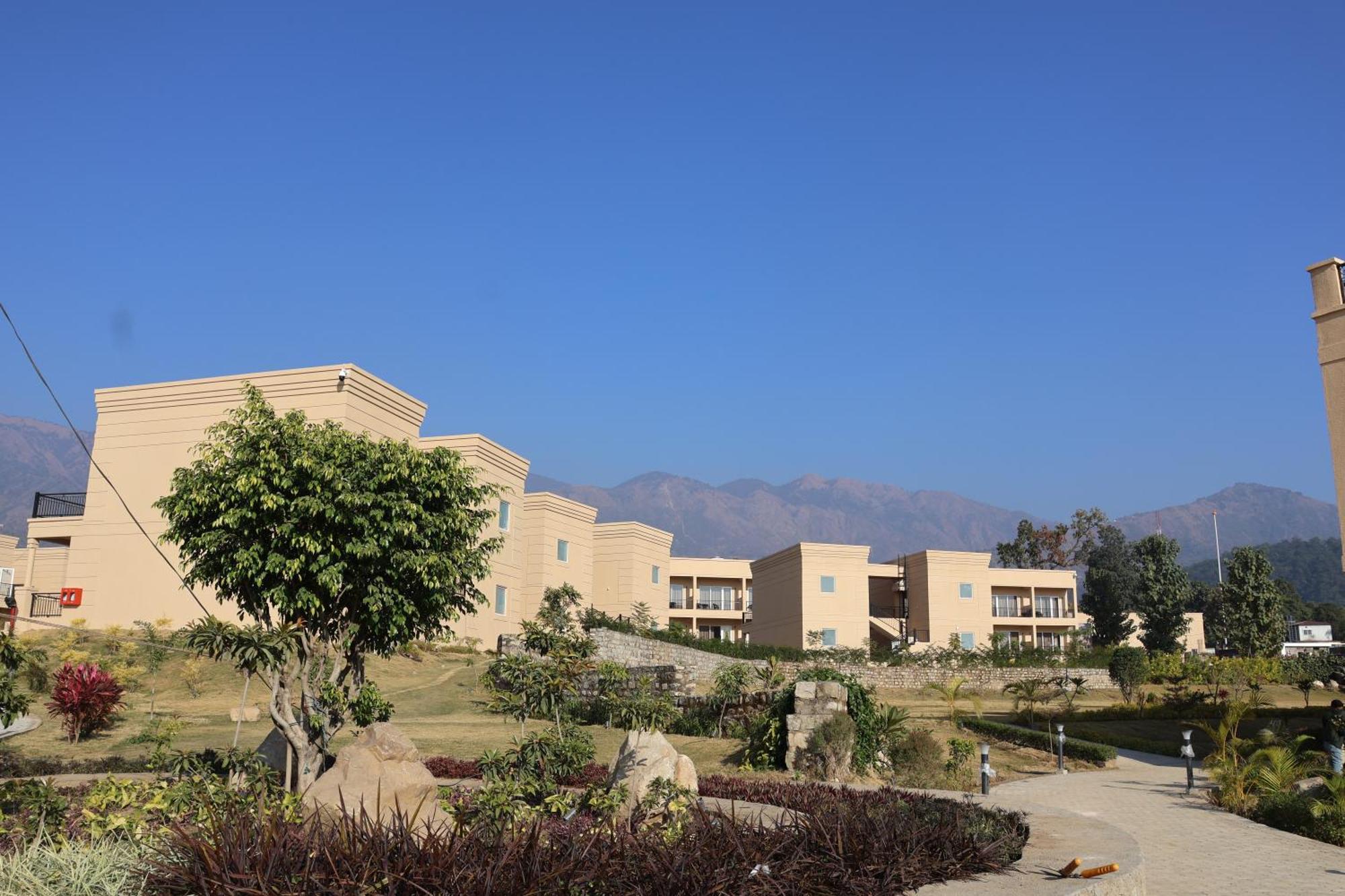 Hotel Club Mahindra Patkote Nainital Exterior foto